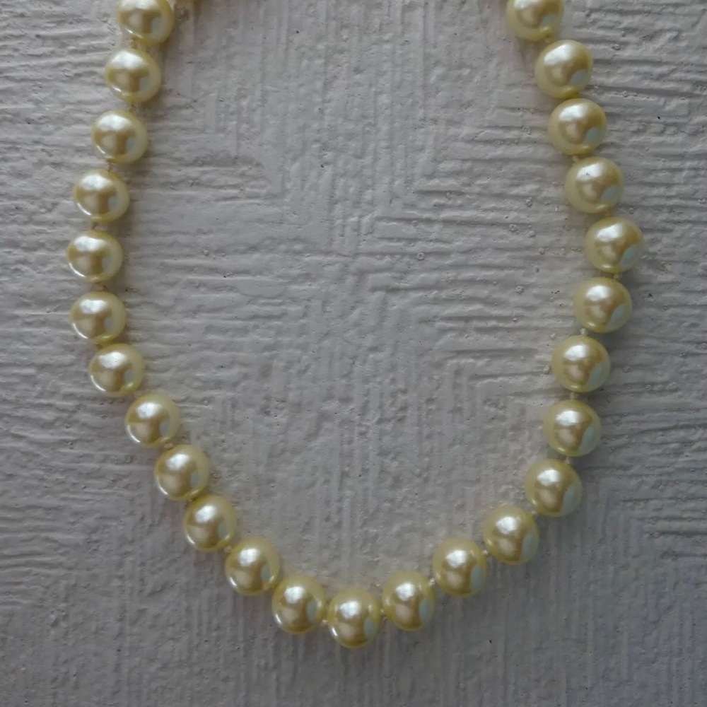 🌙[2/$44.00]🌙  Carolee Pearl Necklace